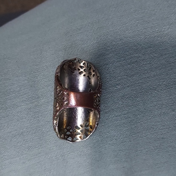 Ring - Picture 2 of 2